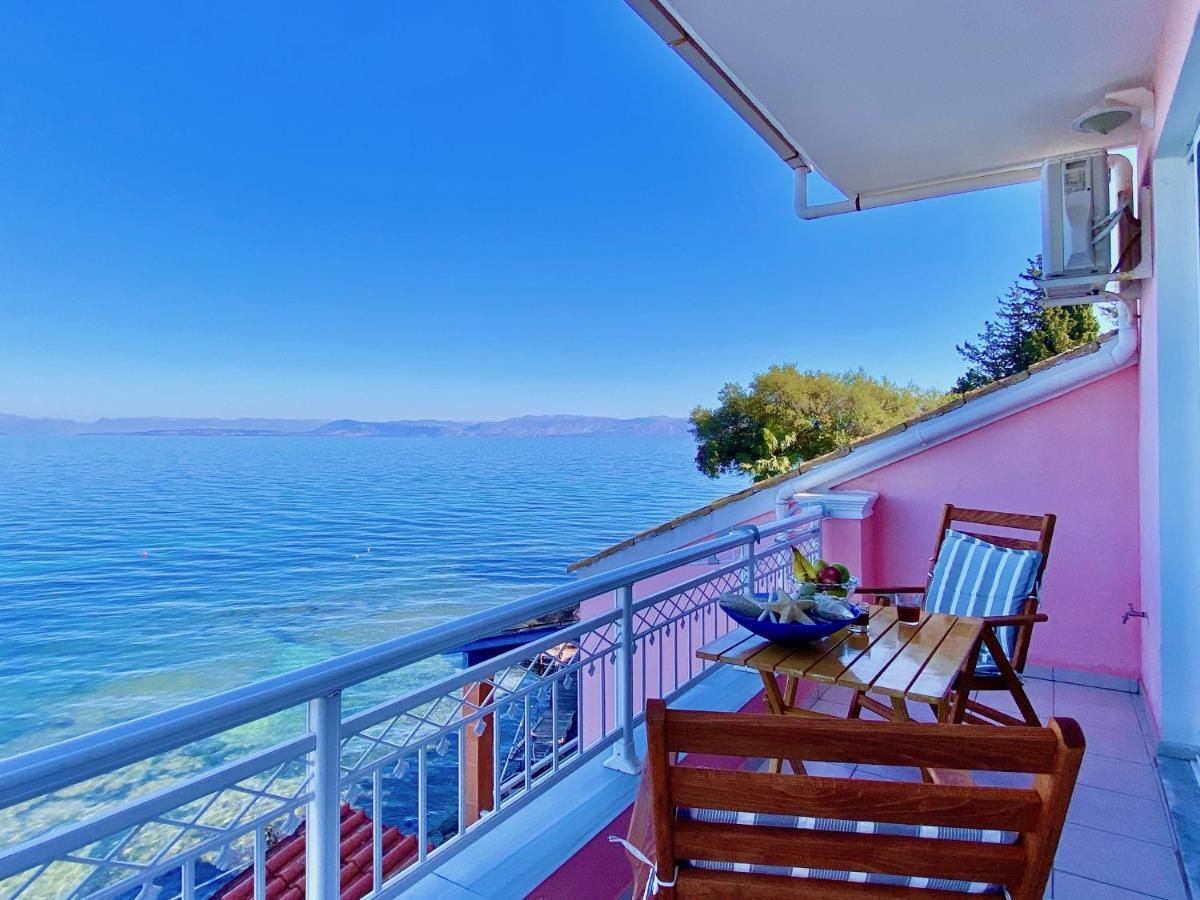 Seafront Villa Ourania Mesongí Exteriér fotografie
